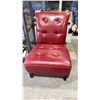 Image 2 : LEATHER LOUNGE CHAIR