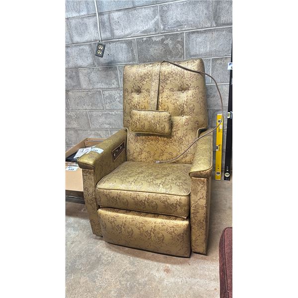 1980'S NIAGRA HEATED & VIBRATING LOUNGE CHAIR