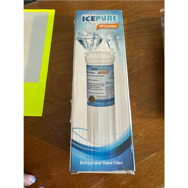 Ice pier refrigerator water filter