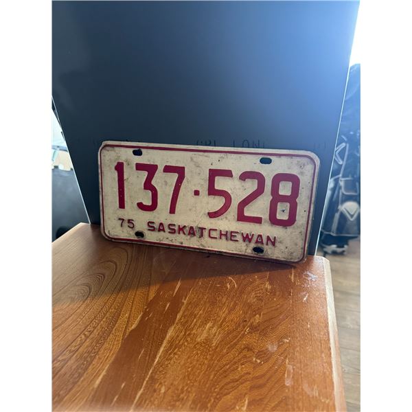 Saskatchewan 1975 license plate