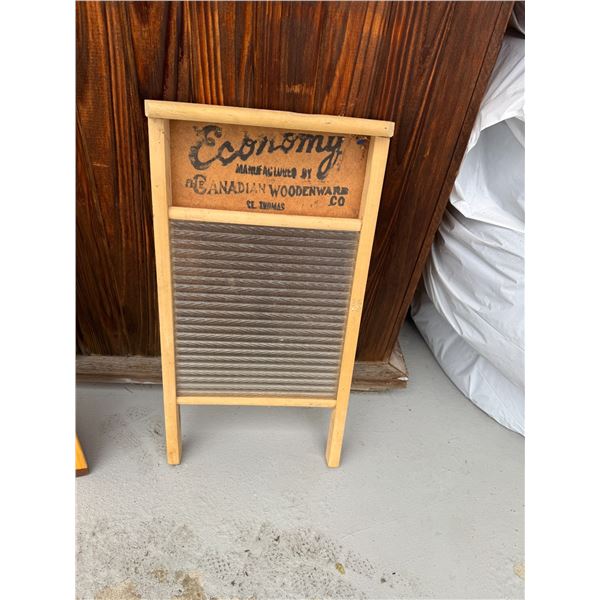 The Canadian Woodward washboard