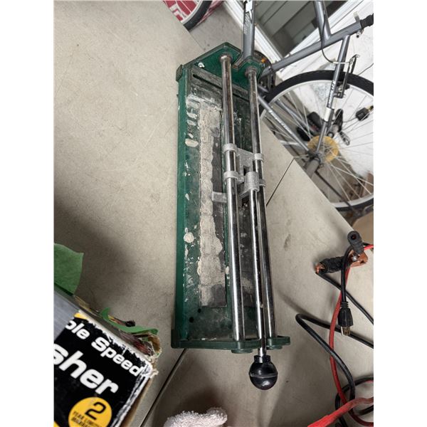Tile cutter