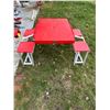 Image 2 : Folding picnic table