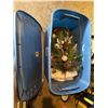 Image 1 : Christmas decor and Bin with lid