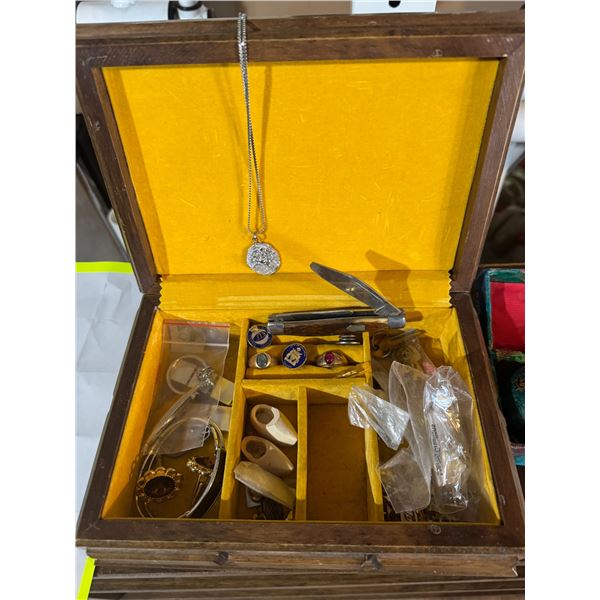 Jewelry box and contents ring stamped one broken