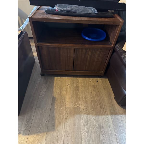 Tv stand