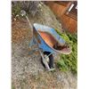 Image 1 : Wheel barrel