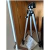 Image 1 : Tripod