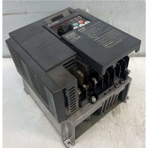 Mitsubishi #FR-E740-060-NA Inverter