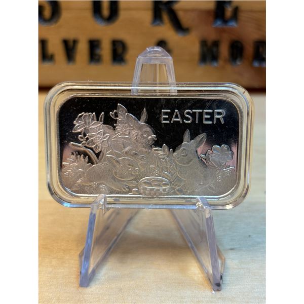 Lot 19-1) 1 oz Easter silver bar