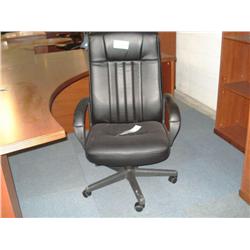 Black Leather Executive Gaslift Chair