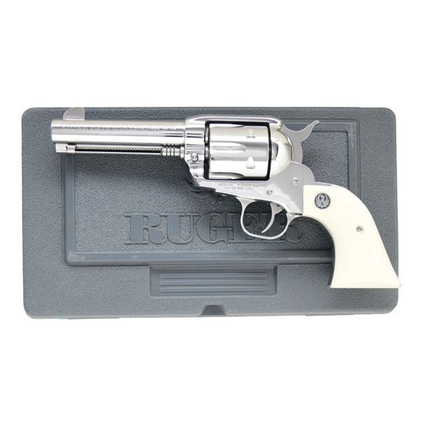 RUGER VAQUERO SINGLE ACTION REVOLVER.