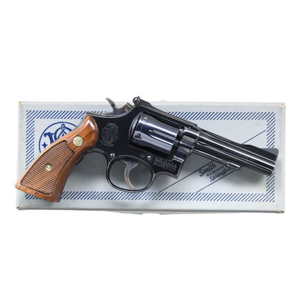 SMITH& WESSON MODEL 15-3 DA REVOLVER.