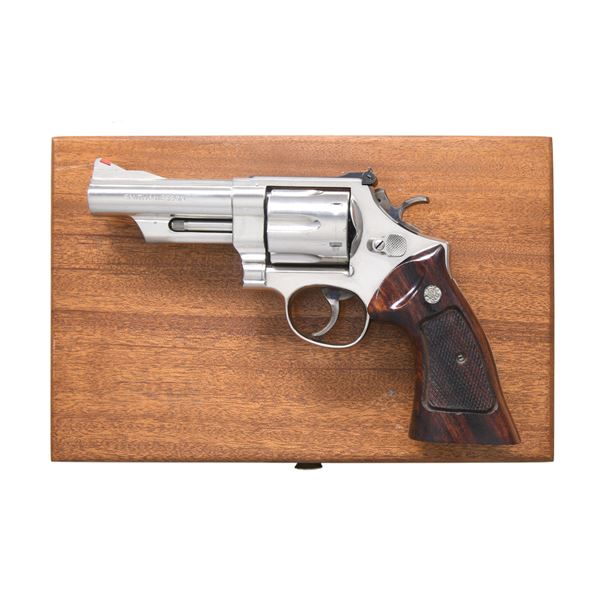 SMITH & WESSON MODEL 29-2 DA REVOLVER.