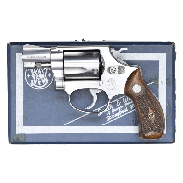 SMITH & WESSON MODEL 60 DA REVOLVER.