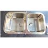 Image 2 : GROUP OF 3 TEKA 125049 STAINLESS STEEL UNDERMOUNT DOUBLE SINK