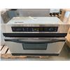 Image 1 : G.E ADVANTIUM SCBC2001CSS STAINLESS STEEL/BLACK WALL OVEN 30"W