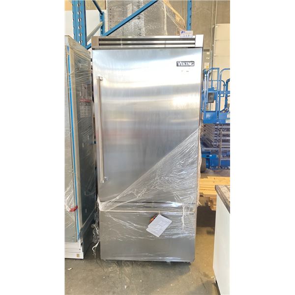 VIKING BUILT IN FRIDGE VIBB536RSS 36"W RIGHT HAND DOOR, COUNTER DEPTH, BOTTOM MOUNT FREEZER
