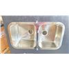 Image 2 : 3 TEKA 125022  DOUBLE SINKS APPROX APPROX 18" X 33" UNDERMOUNT