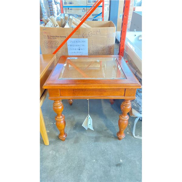 HAMMARY DUCKS UNLIMITED SOLID WOOD/GLASS TOP END TABLE T33510
