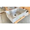 Image 2 : FLUID SINGLE SQUARE BASIN STAINLESS STEEL 29" X 18" X 9"