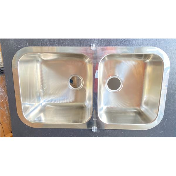GROUP OF 5 TEKA 125022  DOUBLE SINKS APPROX 18" X 33" UNDERMOUNT
