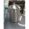 Image 2 : compost pail