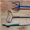 Image 2 : 2 gardening tools and 1 farming tool "haybail mover"