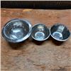 Image 1 : 3 metal bowls