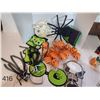 Image 3 : Lot of Halloween decor