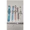 Image 1 : 5 New Old Stock Fashion watches (new batteries)