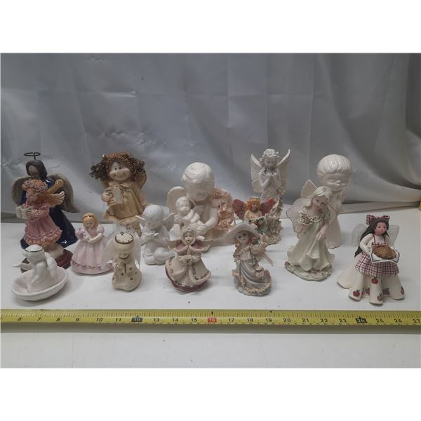 Lot of Decorative Items.