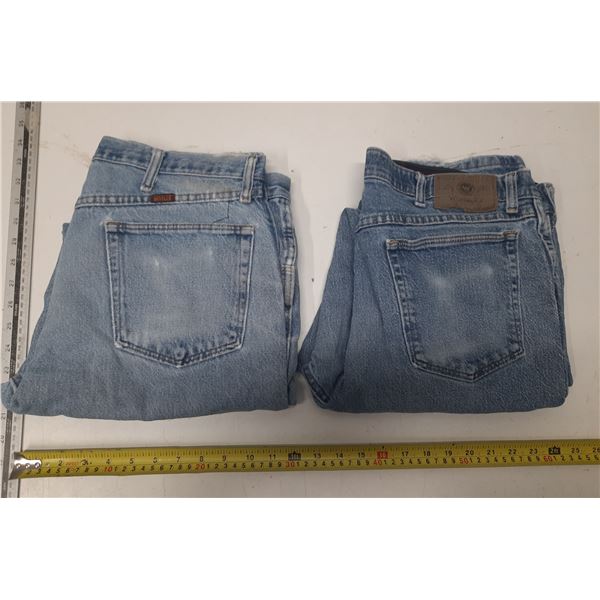 Wrangler and Rustler Jeans. (Size 36 X 32 Both)