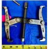 Image 3 : 2 Jaw Gear/Bearing/Pulley Pullers "HIT" Made in Japan GP-100 & UNIMEC  Screw Jack