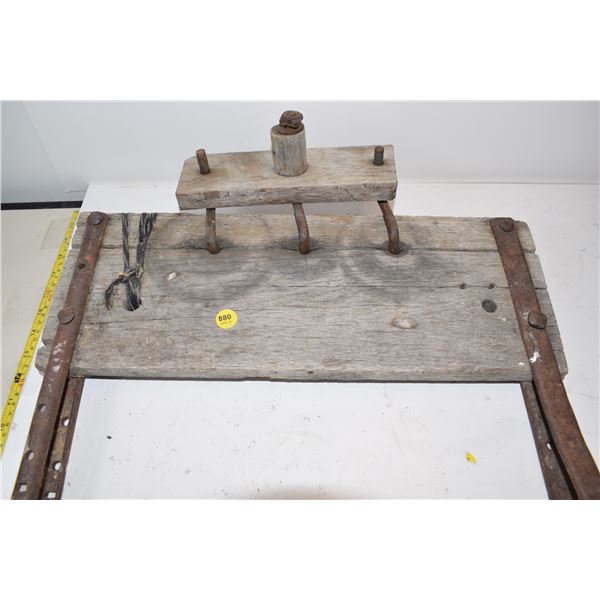 Buckboard rope maker