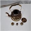 Image 2 : metal teapot with salt and pepper shakers, and toothpick holder