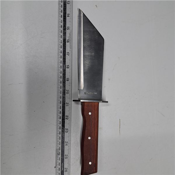 1 hunting knife