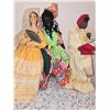 Image 5 : 1025 Dolls from around the world with stands