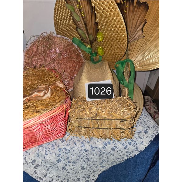 1026 Box of Vintage Straw Items – hat, bale, wall art