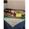 Image 3 : 1032 Box of Kitchen odds and Ends