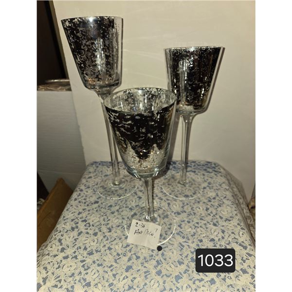 1033 Set of 3 Glass  Decorative Pedestal Vases