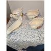 Image 2 : 1056 4 small pitchers