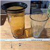 Image 1 : 2 large glass vasses