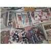 Image 2 : BOX MISC HOCKEY CARDS STARS, INSERTS 650+