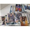 Image 4 : BOX MISC HOCKEY CARDS STARS, INSERTS 650+