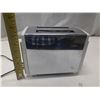 Image 2 : Proctor-Silex Toaster Oven.