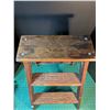Image 2 : Vintage two-rung wooden step ladder. 21 x 13 inches.