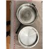 Image 3 : Stainless steel items: covered frying pan, discoloured inside
