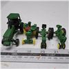 Image 1 : 4 miniature john deer tractors