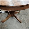 Image 4 : Vintage oak round table